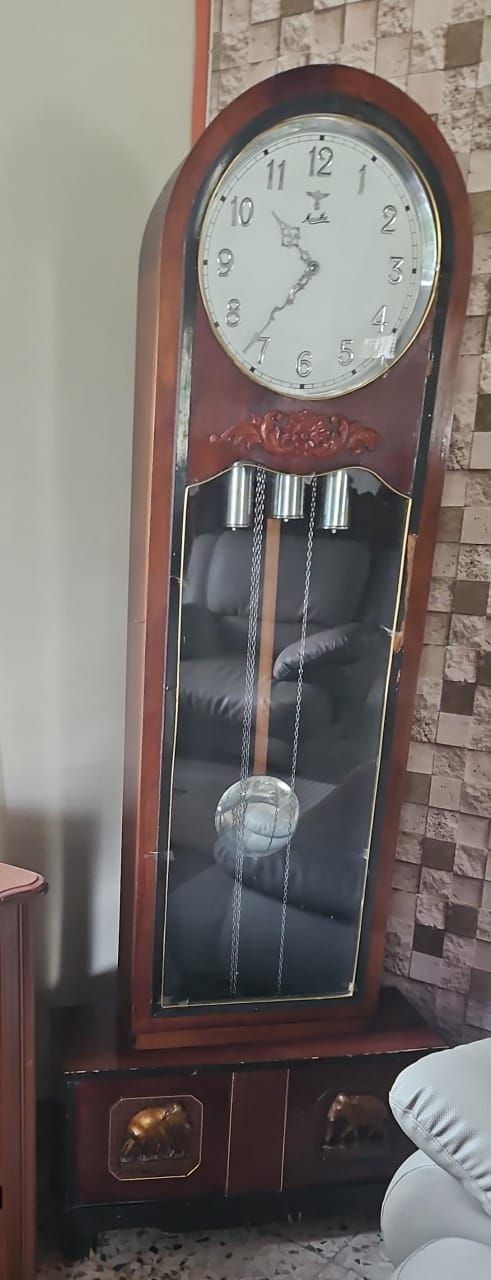 Moathe Beautiful Engrave Grandfather Clock